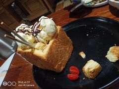 面包诱惑-前海沿·青岛菜(大拇指广场石老人店)