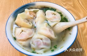 Sour Soup Pork and Crab Roe Dumplings