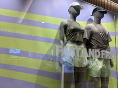 -lululemon(上海浦东IFC店)