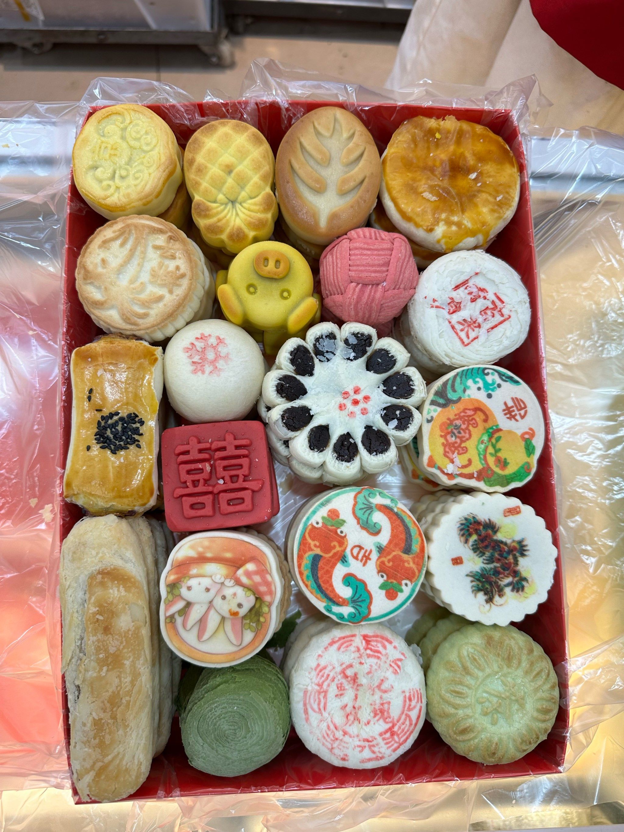 稻香村的糕点事过年送人的好选择,打包的礼盒是不是挺好看的?