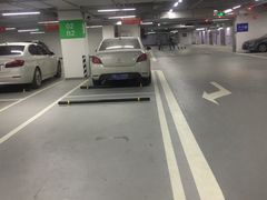 -成都银泰中心-停车场