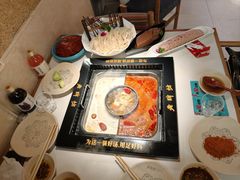 -老牌坊云南鱼豆花火锅(哈西万达店)