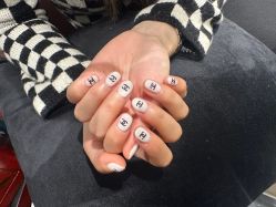 -悦指间美甲美睫