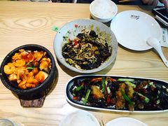 -小镇大厨新概念复合中餐厅(万达广场大连高新店)