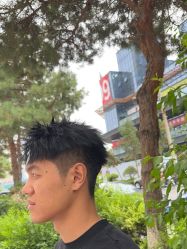 -MOVAN  HAIR莫凡匠人发型屋