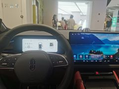 -华为授权体验店(中山公园来福士)