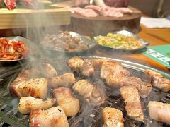 -唯成•韩国炭火烤肉 유성고기