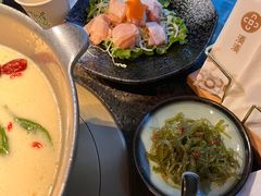 -湊湊火锅·茶憩(新中关购物中心店)