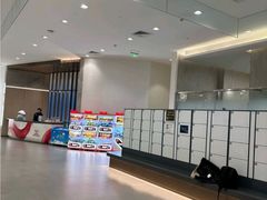 -冰纷万象滑冰场(沈阳万象城店)