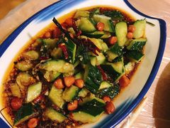 凉拌黄瓜-早酒肖汉老味拌面