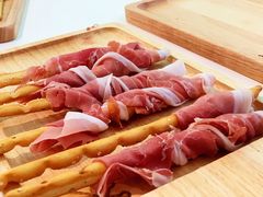 -东湖宾馆金玫瑰酒吧