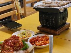 辣白菜包五花肉-屋里家延边朝鲜族冷面(南园店)