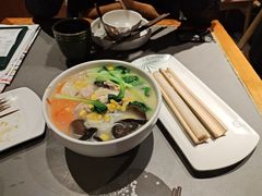 鸡汤米线-云海肴·汽锅鸡·云南菜(高德置地店)