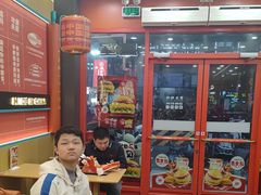 -塔斯汀中国汉堡(夏良地铁口店)