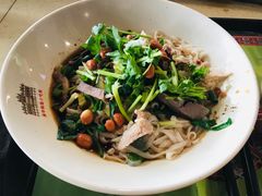 -海口骑楼小吃街