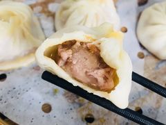 鲜肉小笼-新丰小吃(高银街分店)