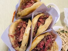 -闫家驴肉老店(华电一校店)