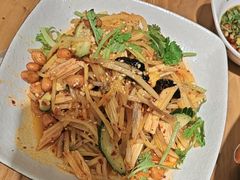 -青瓦餐厅·生鱼片·韩园烤肉(西塔店)