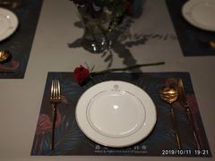 餐具摆设-遇见花开主题餐厅(团城山店)