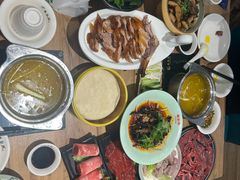-龙聚德北京烤鸭(沙坪坝华宇A馆店)
