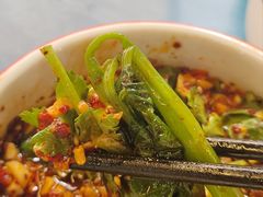 -牛华周记麻辣烫起源店