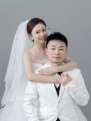 -纪梵希旅拍婚纱摄影(大连总店)