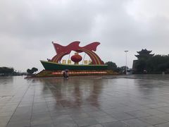 -巴陵广场