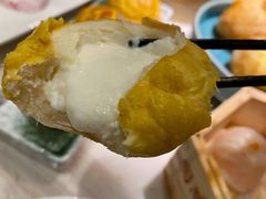 酥皮水牛奶菠萝包-陶陶居酒家(海岸城店)