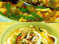 小锅米线-缘生态云南菜·野生菌庭院餐厅(华侨城店)