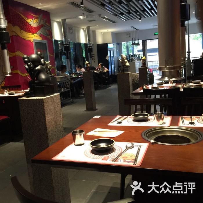 青瓦炭韩潮烤肉