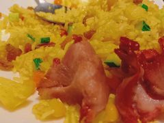 菠萝炒饭-高第街56号港式餐厅·精选(世茂广场宽厚里大明湖店)