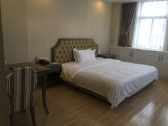 -上寓酒店公寓(原皇室堡酒店公寓)