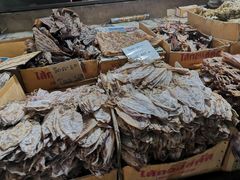 -瓦洛洛传统市场
