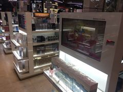 -日上免税店(三径路t3店)