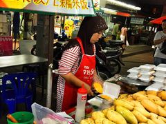 -芒果糯米饭摊子