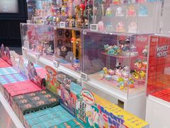 -泡泡玛特POPMART(侨福芳草地店)