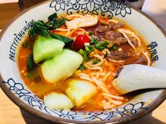 苗家红酸汤牛肉粉-俏凤凰(美林M·LIVE天地东座店)