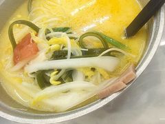 -汤小云火锅米线(钻汇广场店)