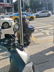 -蓝调造型·烫发·染发