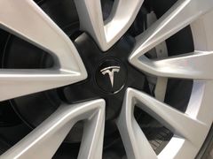 -TESLA 特斯拉(上海太古汇体验店)