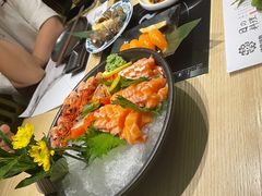 -枝魯枝魯自助料理