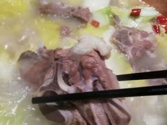 -虾弄弄海派小龙虾·牛羊蝎子火锅