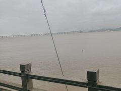 -鹰龙海畔度假酒店(咸祥店)