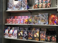 -潮品挚尚(五角场苏宁易购店)