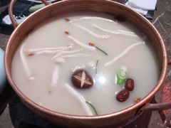 -三人行骨头王火锅(长寿店)