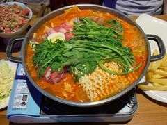部队年糕鸡肉肥牛火锅-花腰餐吧Bistro烧烤 傣味(传媒大学店)