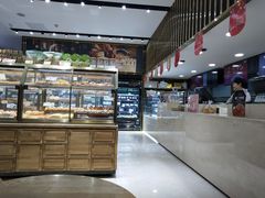 面包甜点陈列柜-仟吉KenGee(国贸360店)