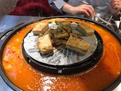 招牌红酸汤涮锅底-小肚皮饮食店