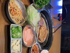 -豚豚猪村烤肉·韩国烤肉(总店)