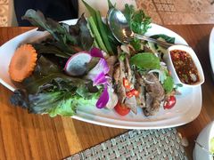 烤猪颈肉-Chom Cafe and Restaurant